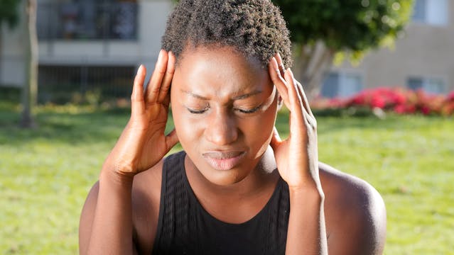 Migraine Aura Symptoms Explained: Visual Signs, Tingling, Speech Changes, and When to Worry 3 Migraine Aura Symptoms Explained