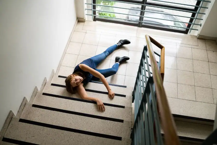 Frequent Falls in Adults: Neurological Red Flags 3 Frequent Falls in Adults
